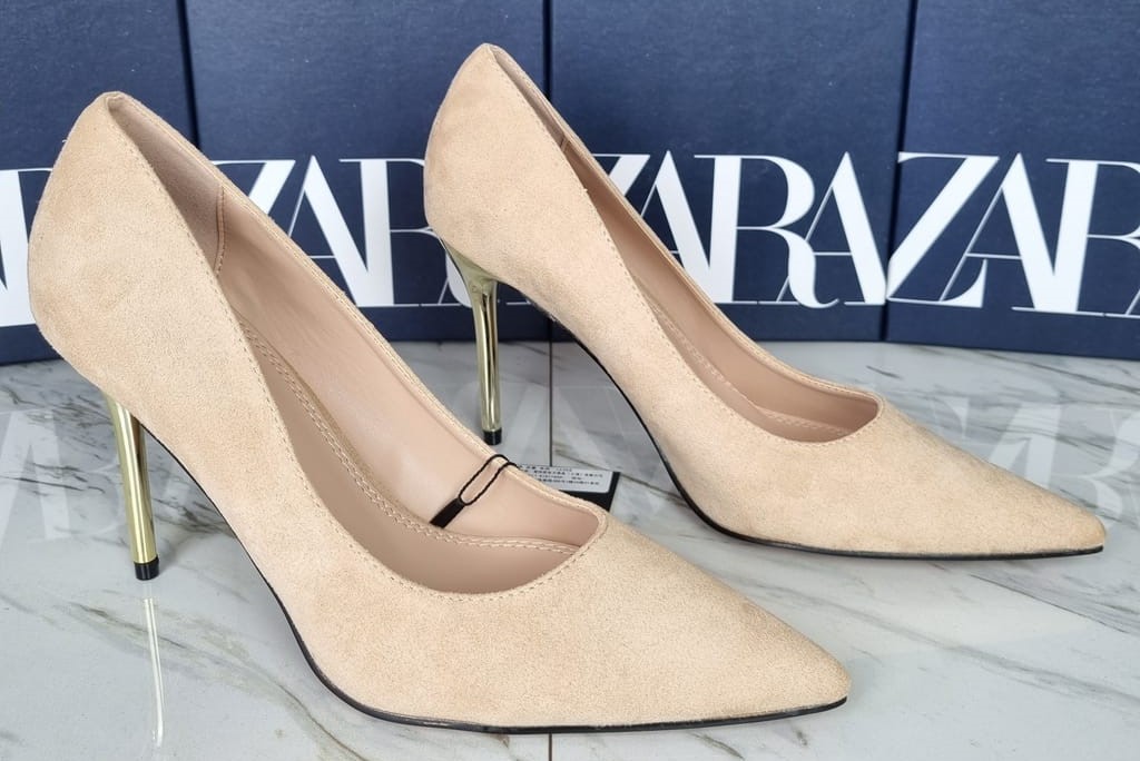 12 Rekomendasi Merk Sepatu Kerja Wanita Yang Bagus, Nyaman dan Terbaik