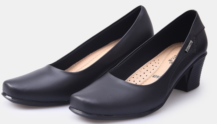 12 Rekomendasi Merk Sepatu Kerja Wanita Yang Bagus, Nyaman dan Terbaik